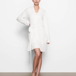 (B46) SKIMS Soft Lounge Robe small